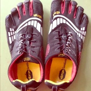 Vibram 5 Finger Sneakers Like New